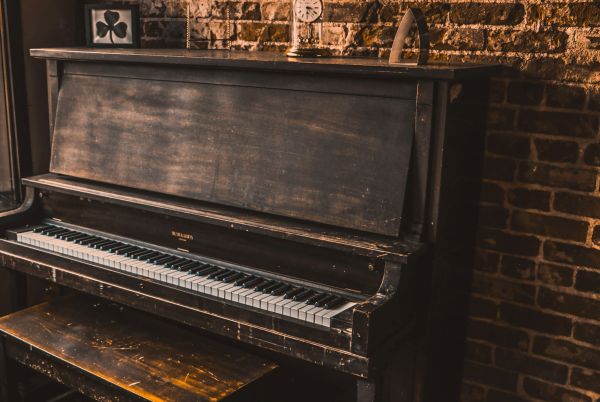 Apprenez le piano à Rennes : des leçons au-delà de la musique