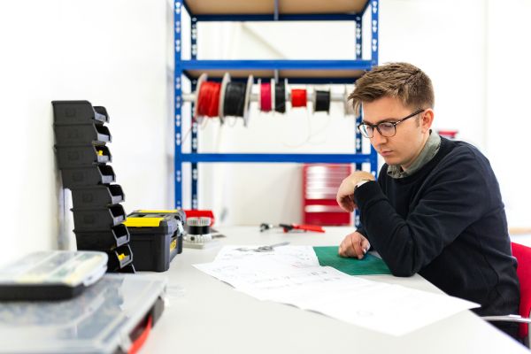 Les meilleures certificats en habilitations électriques pour électriciens